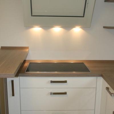 Mit Weinschrank 17