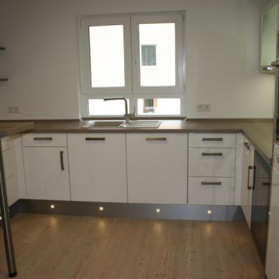 Mit Weinschrank 1